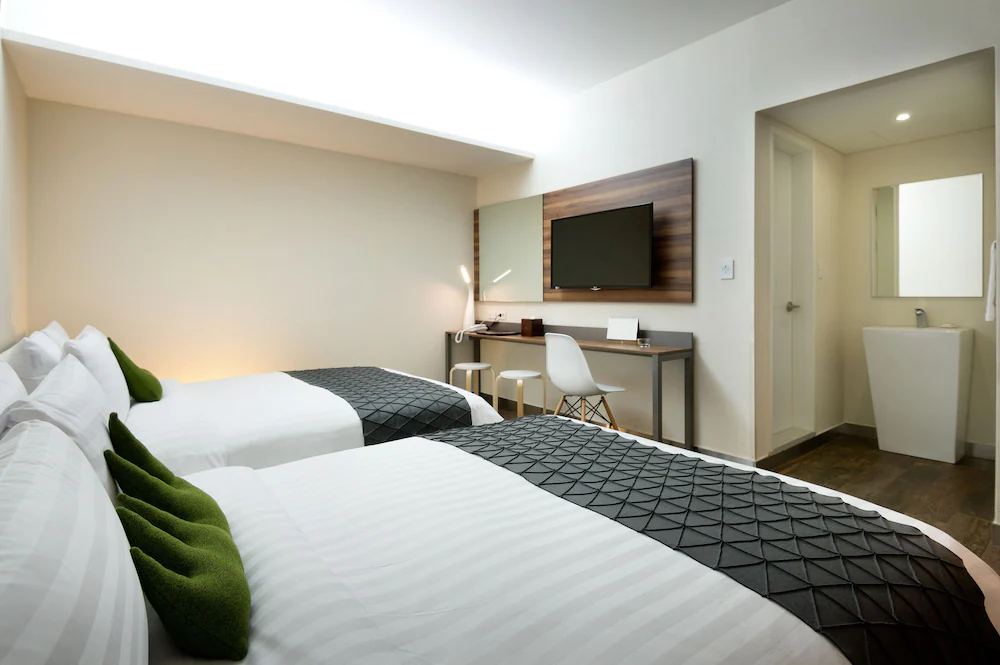Metro Hotel