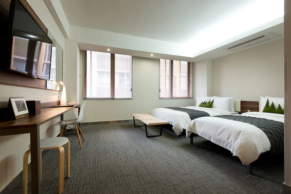 Metro Hotel