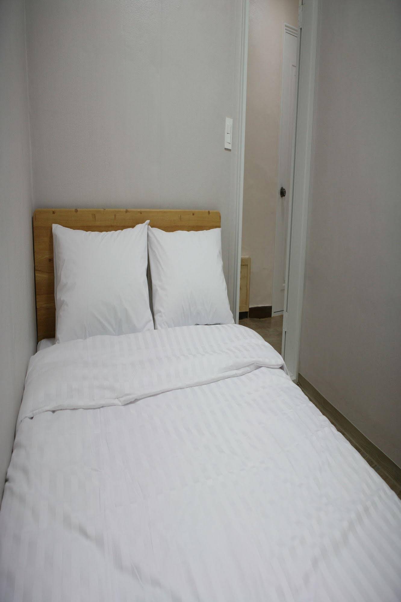 Moon's Hostel