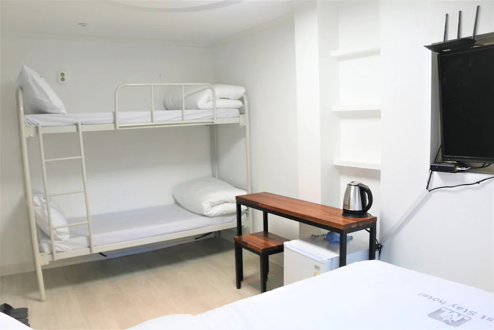 Must Stay Hotel