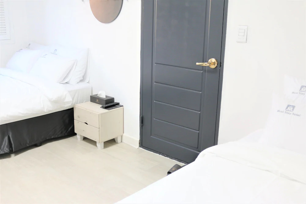 Must Stay Hotel