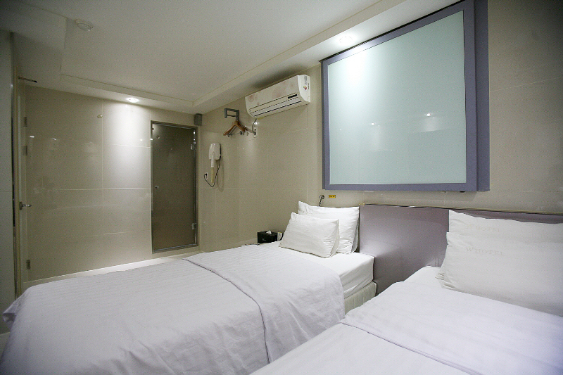 MW Hotel