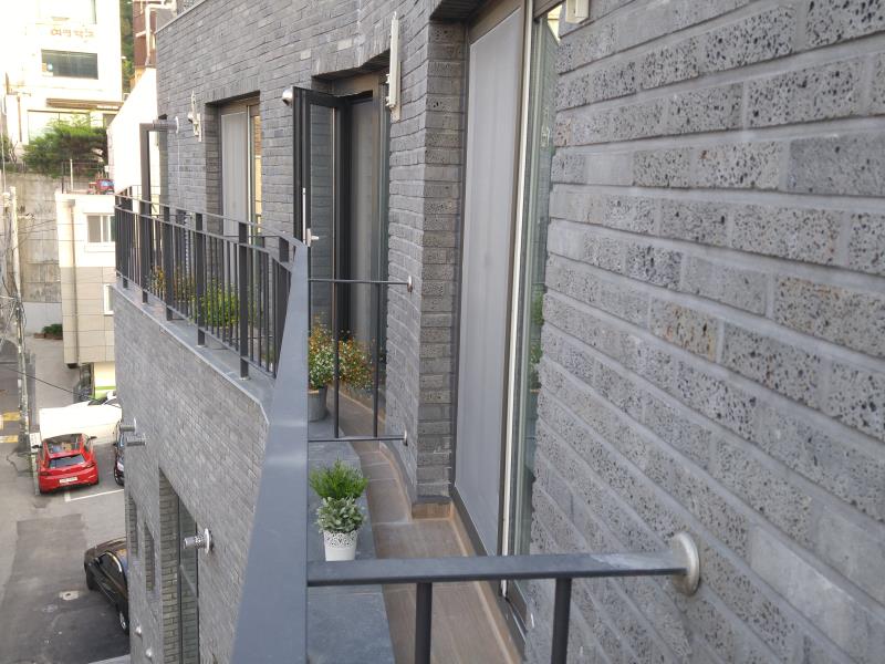 Myeongdong Artmonstay Guesthouse