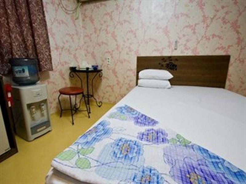 Myeongdong Daehanjang Motel