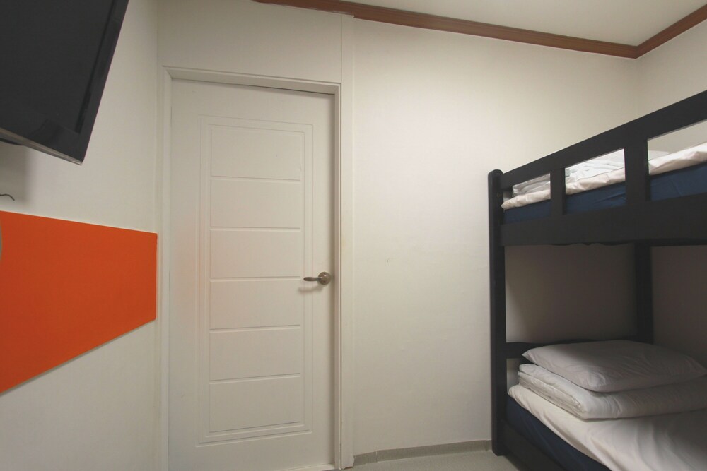 Myeongdong Town Guesthouse