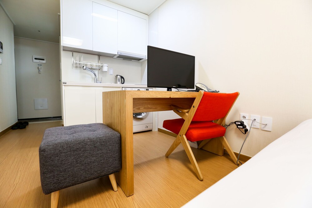 Navi Hotel Residence