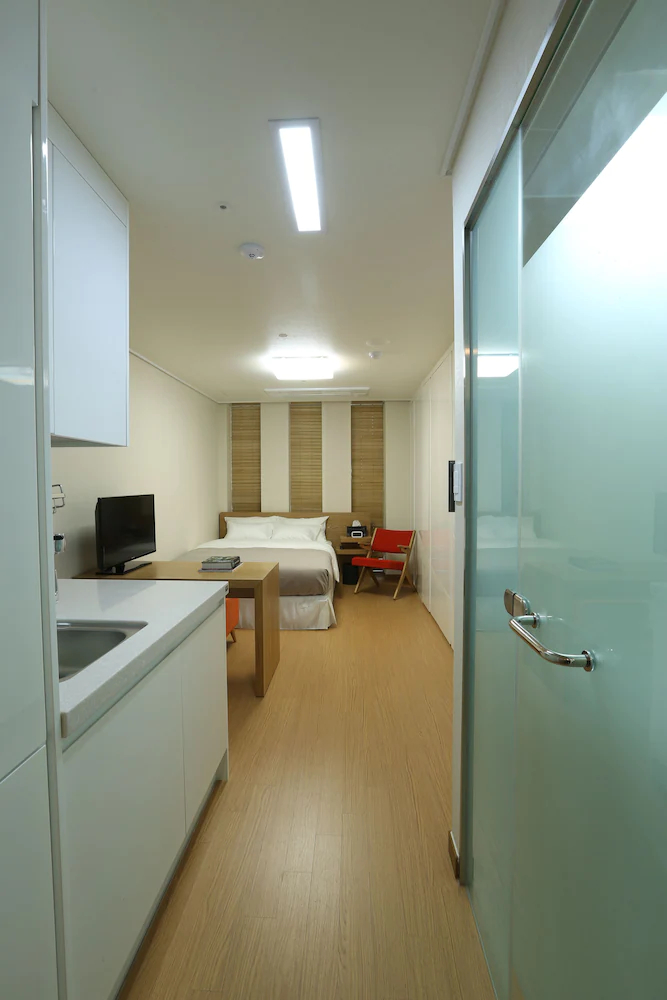 Navi Hotel Residence