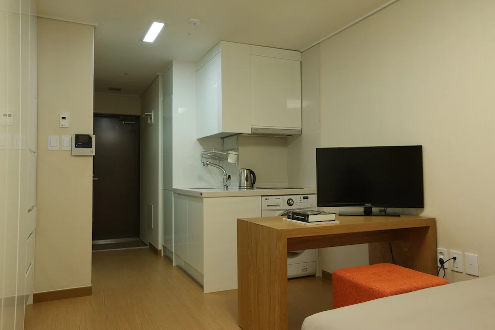 Navi Hotel Residence