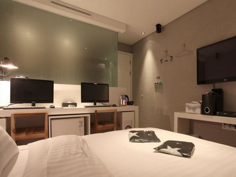 Nine Star Hotel