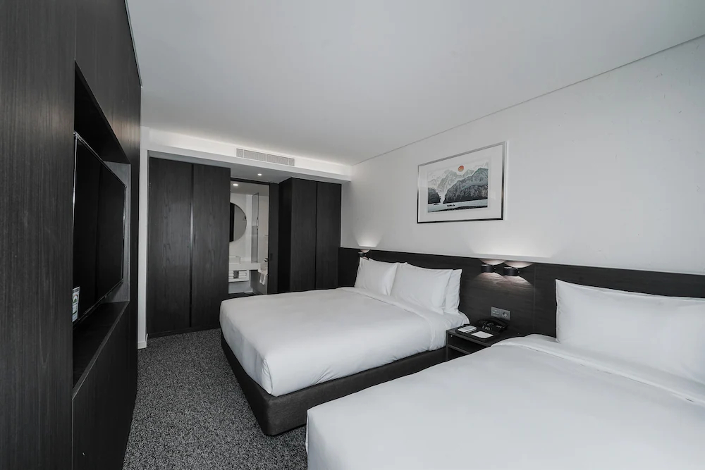 Nine Tree Premier Hotel Insadong