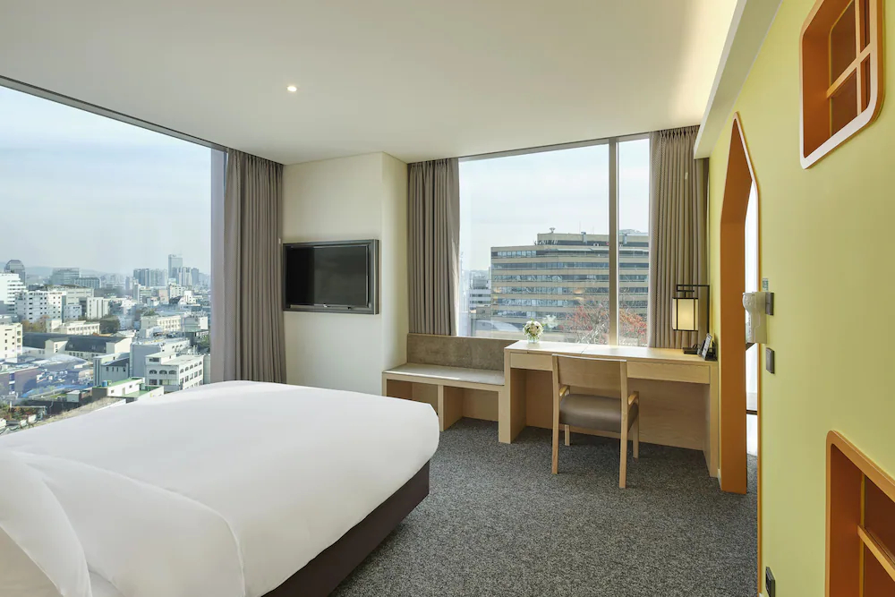 Nine Tree Premier Hotel Insadong