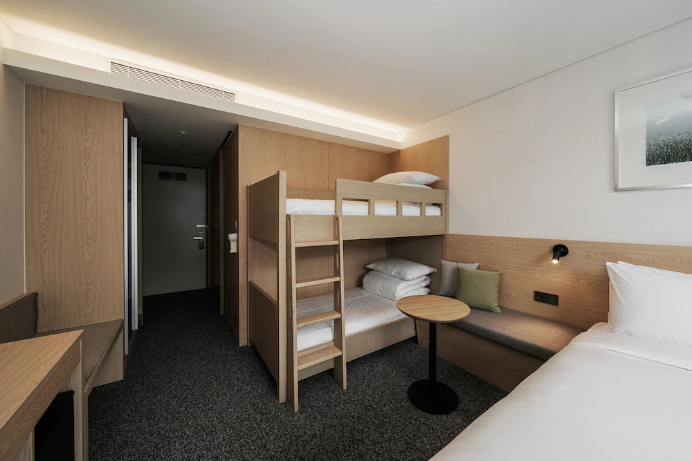 Nine Tree Premier Hotel Insadong