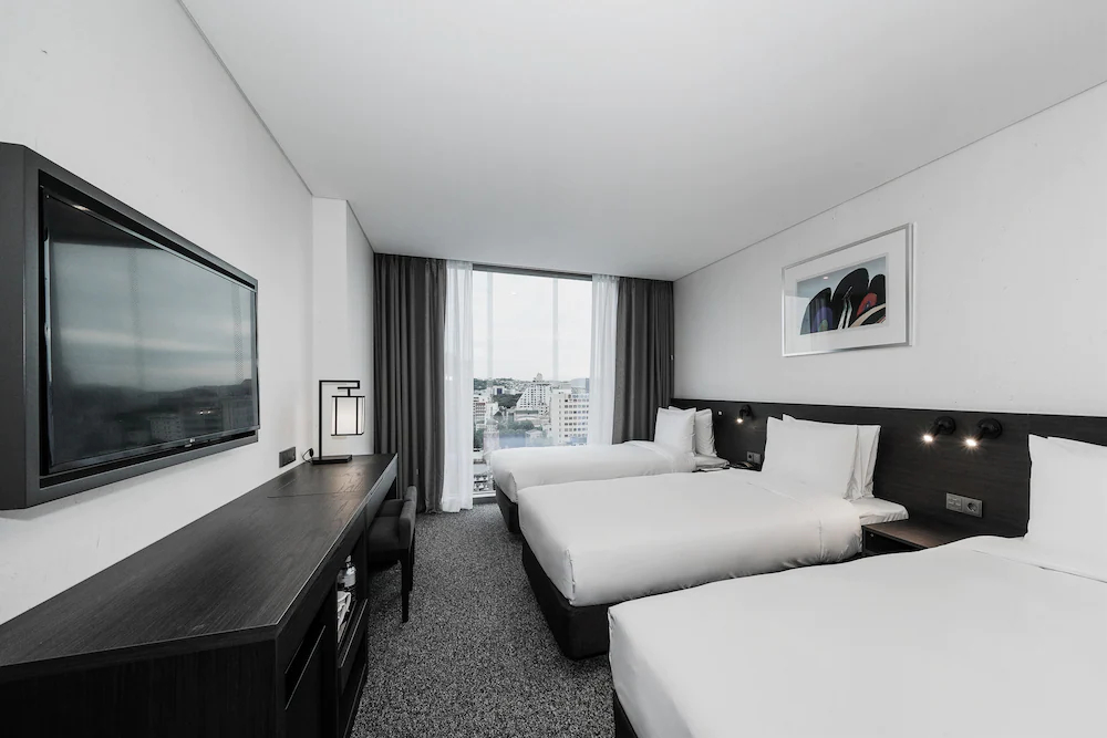 Nine Tree Premier Hotel Insadong