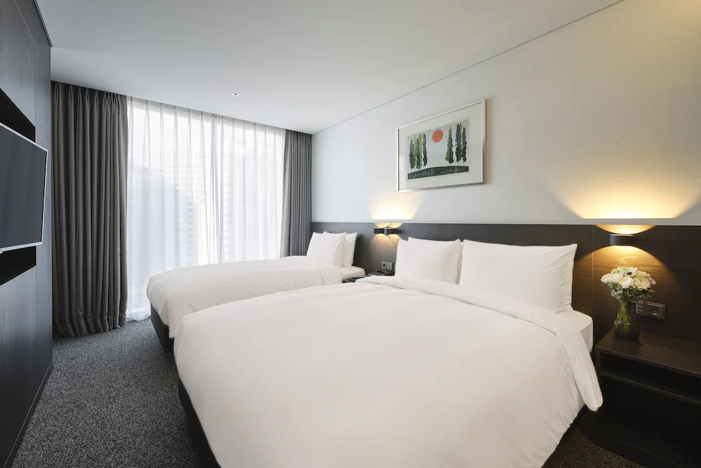 Nine Tree Premier Hotel Insadong