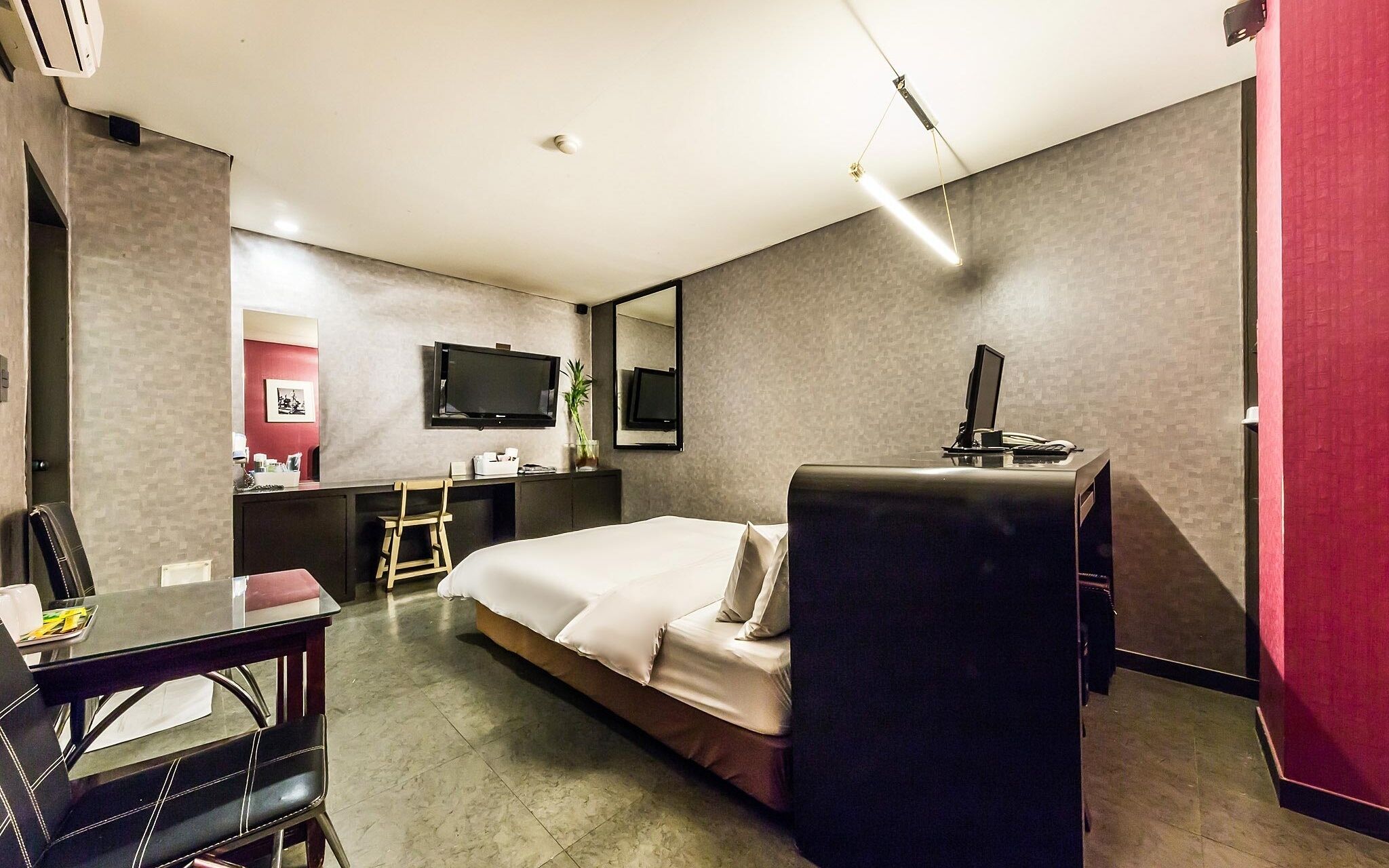 Nokbeon Hotel Galley