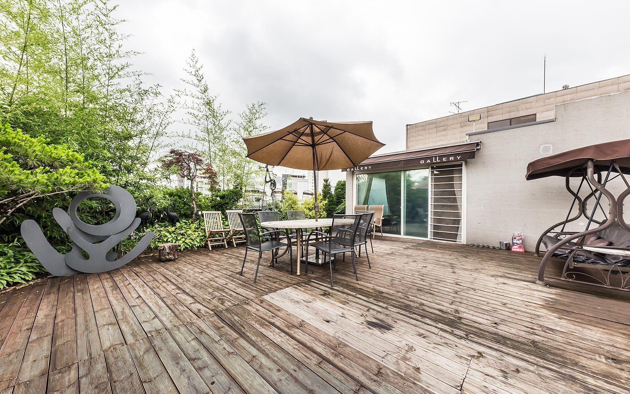 Nokbeon Hotel Galley