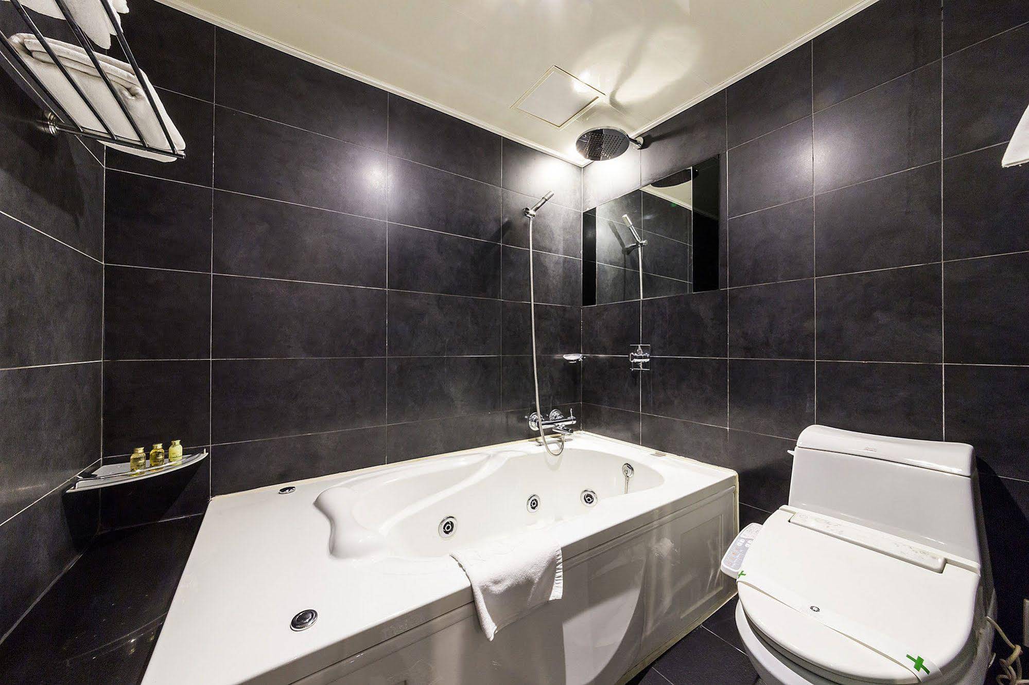 Nox Hotel