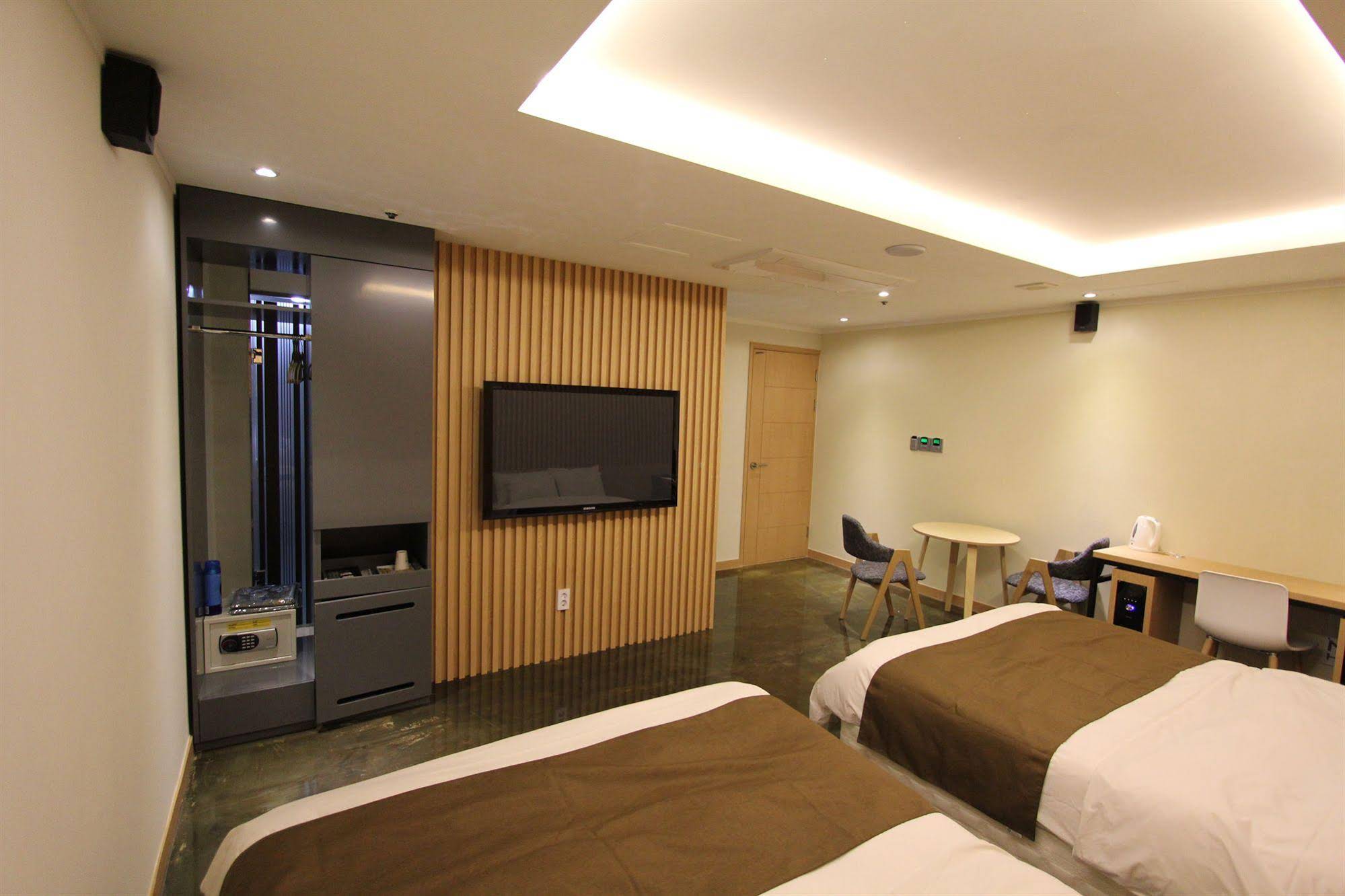 Nox Hotel