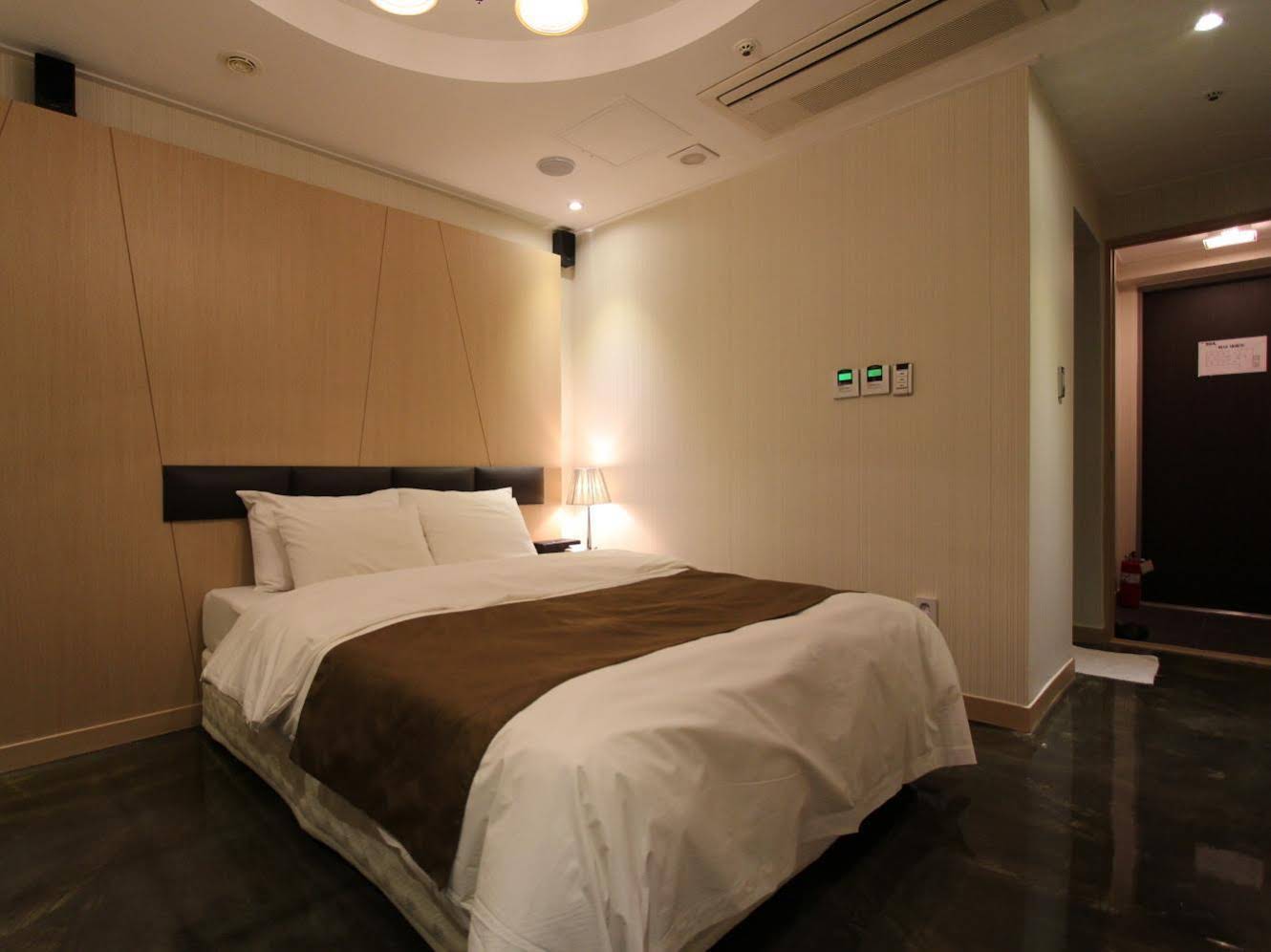 Nox Hotel