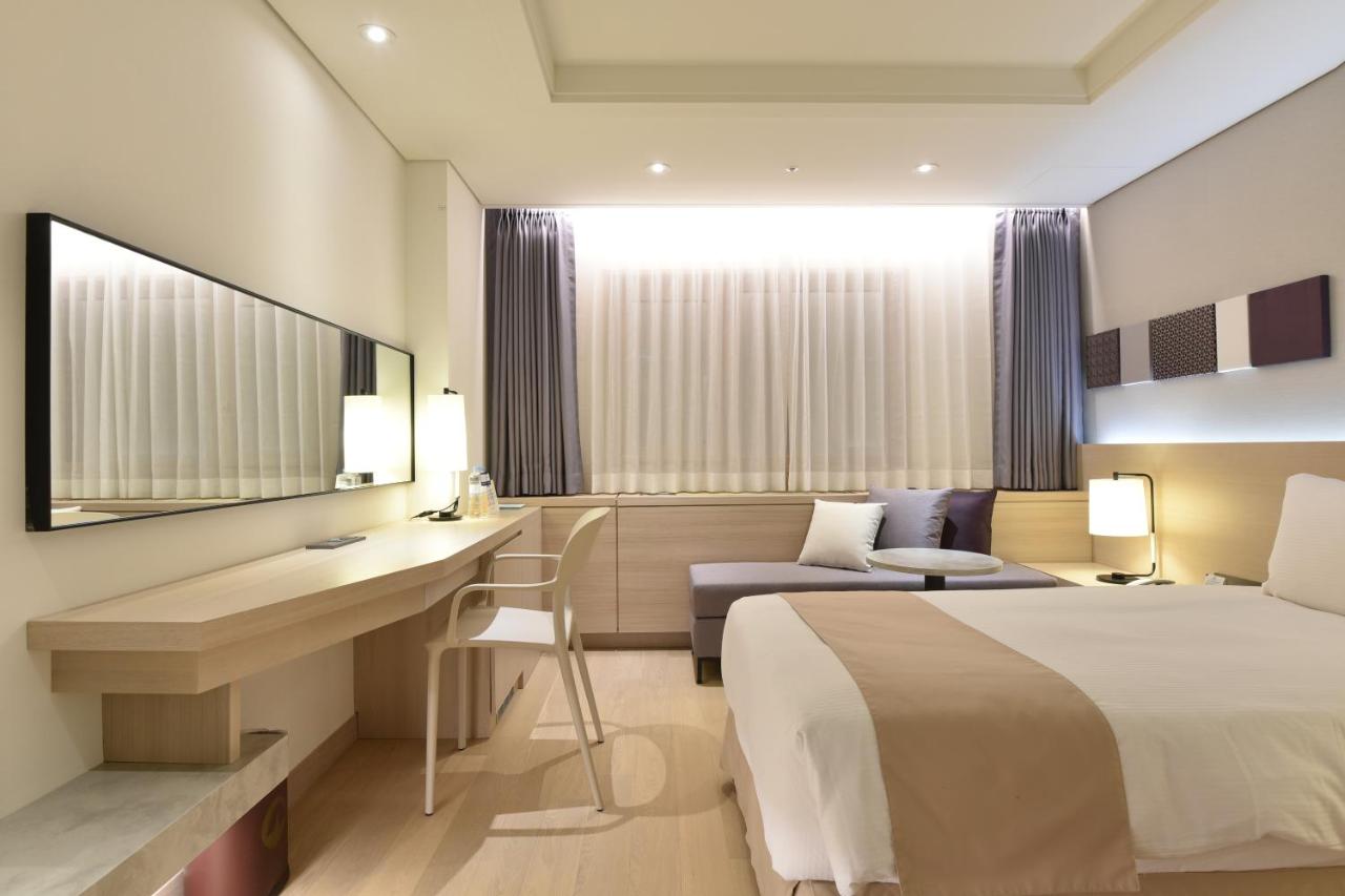 Pacific Hotel