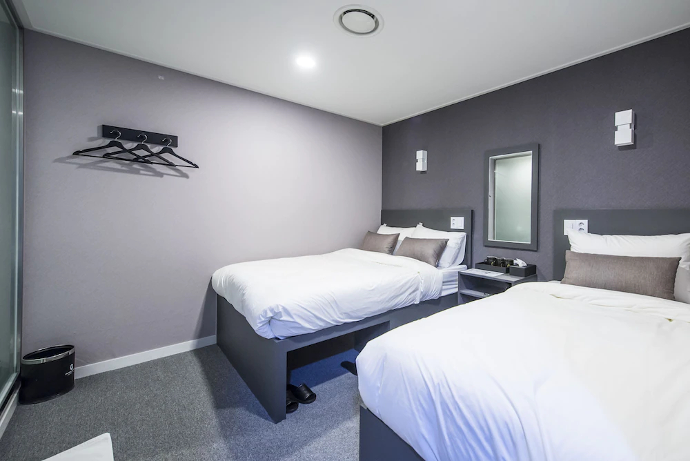 Philstay Myeongdong Metro