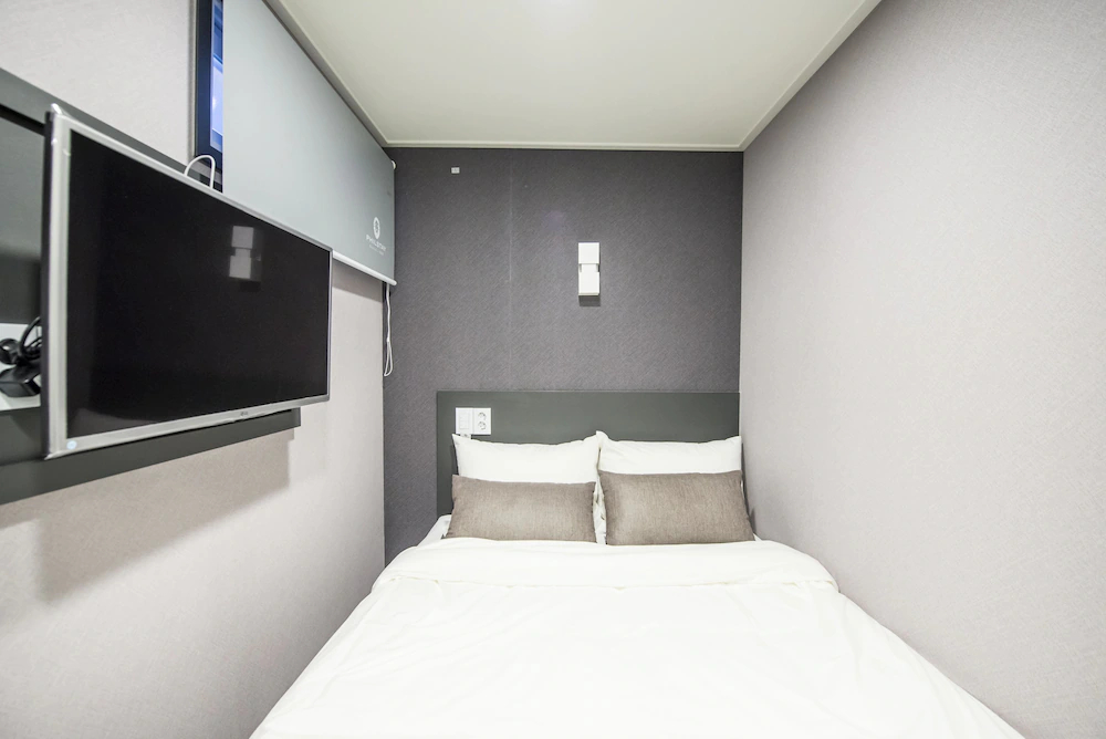 Philstay Myeongdong Metro