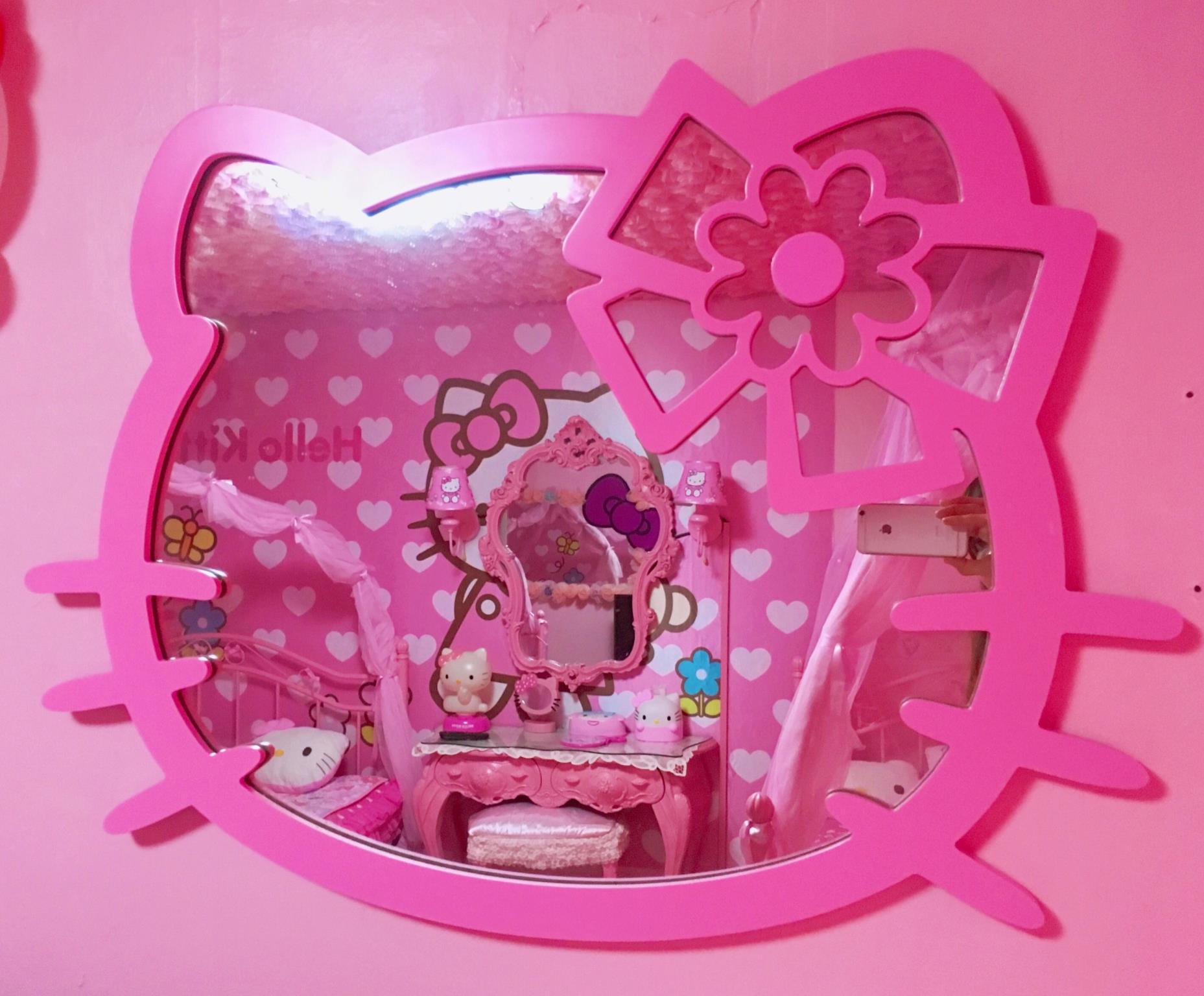 Pink  Bed And Breakfast Hostel