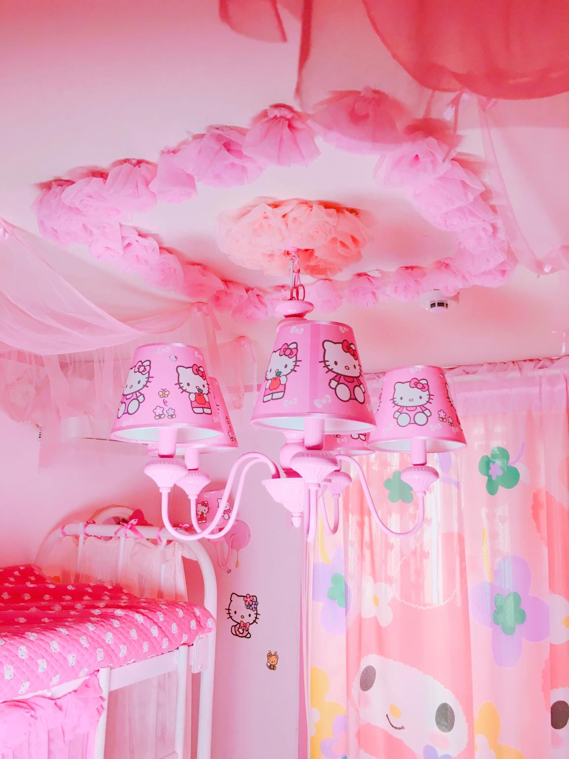 Pink  Bed And Breakfast Hostel
