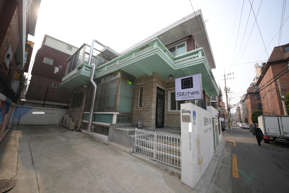Stitches Guesthouse