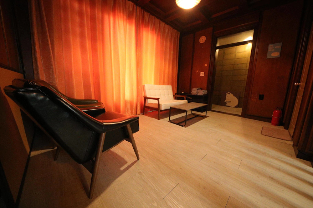 Stitches Guesthouse