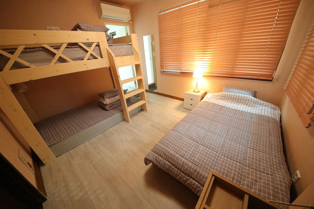 Stitches Guesthouse