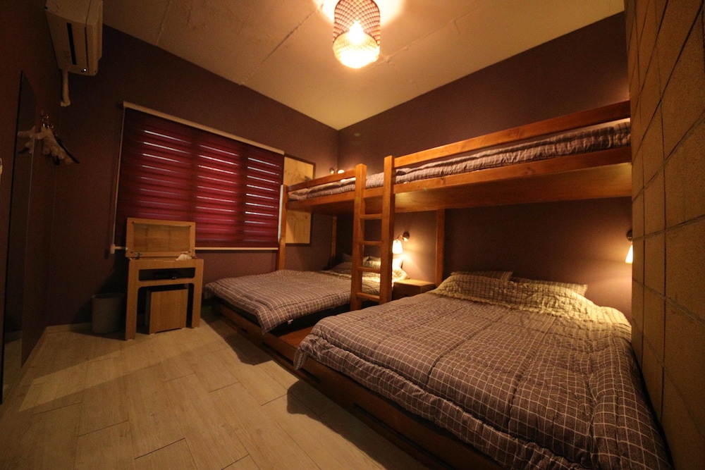 Stitches Guesthouse