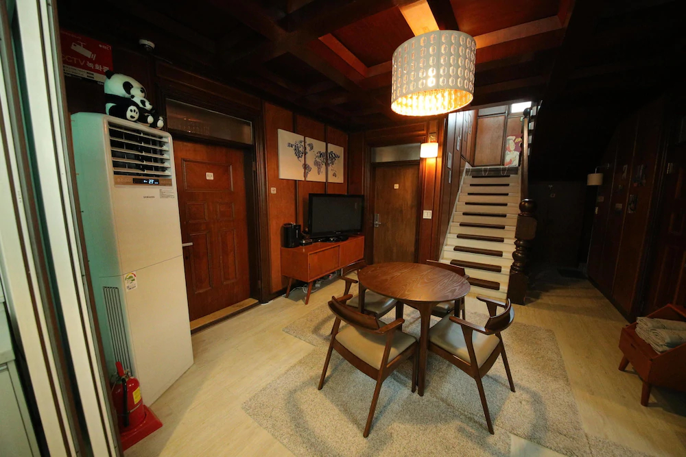 Stitches Guesthouse
