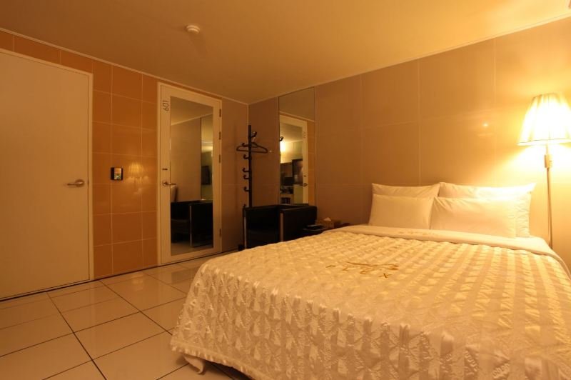 Plex Hotel