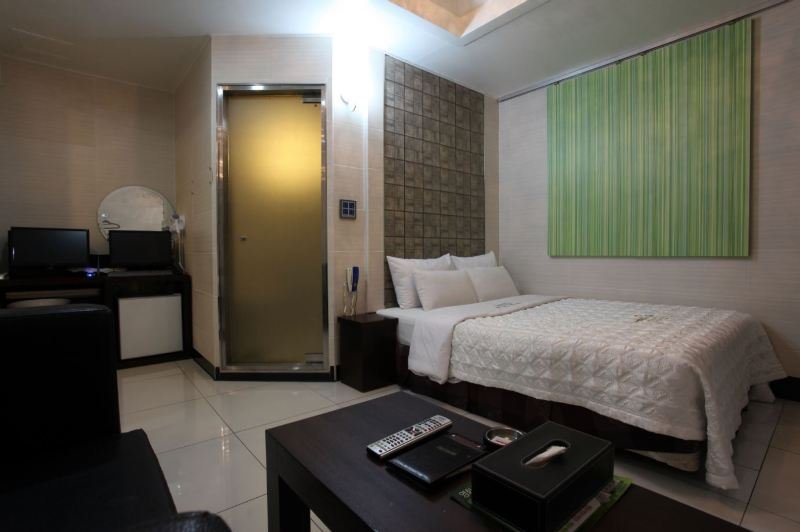Plex Hotel