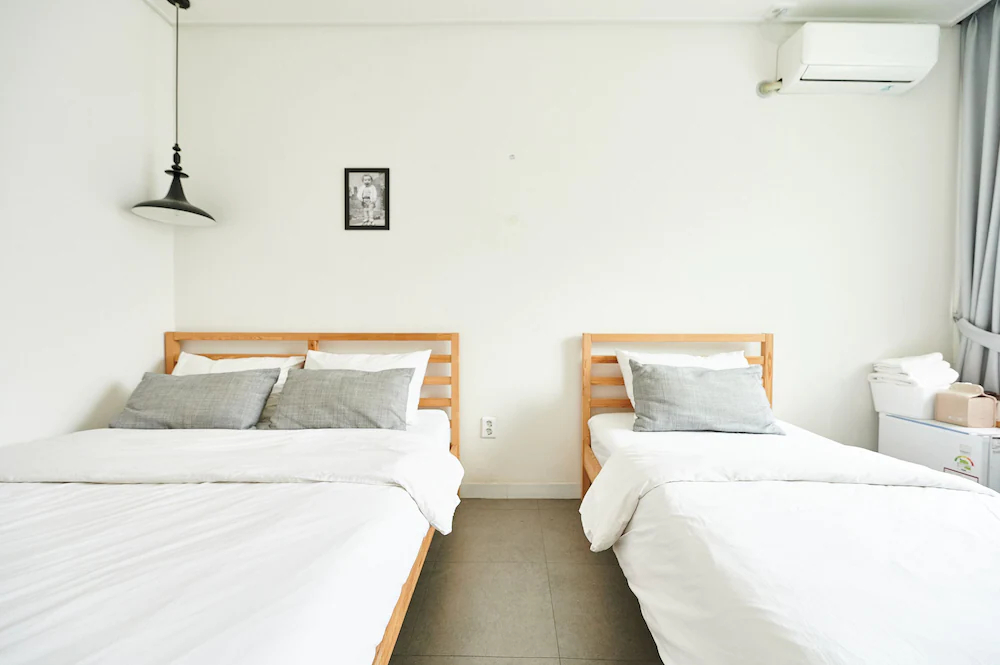 Queen House Hongdae