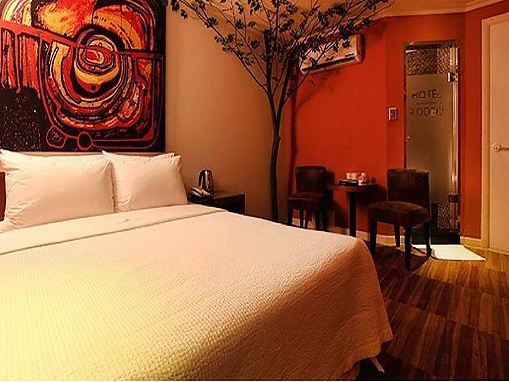 Rodeo Hotel