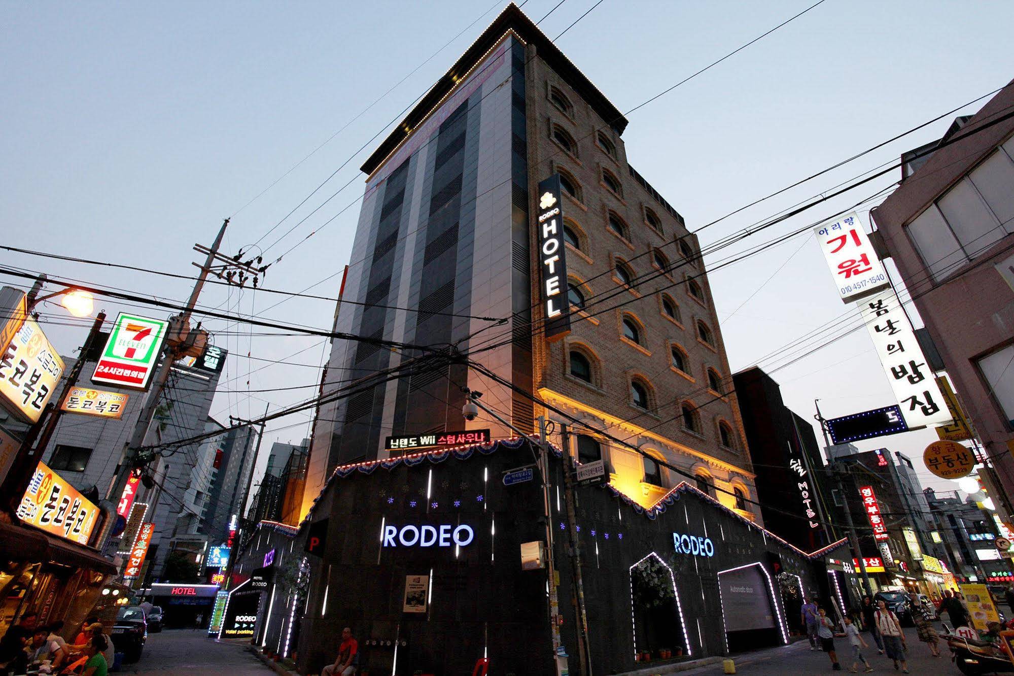 Rodeo Hotel