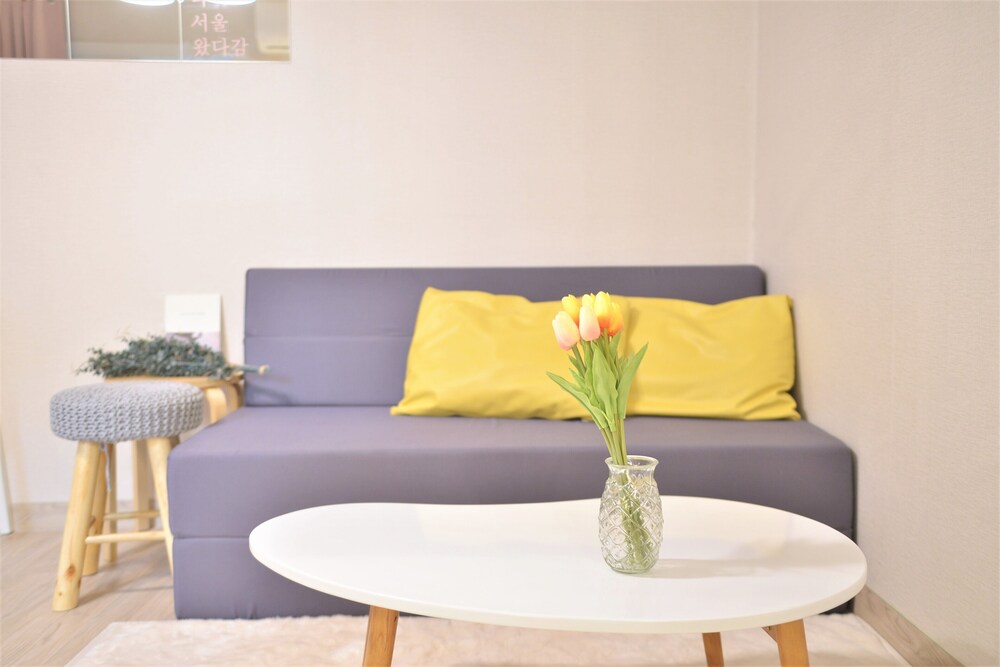 Season Helloworld House - Hostel