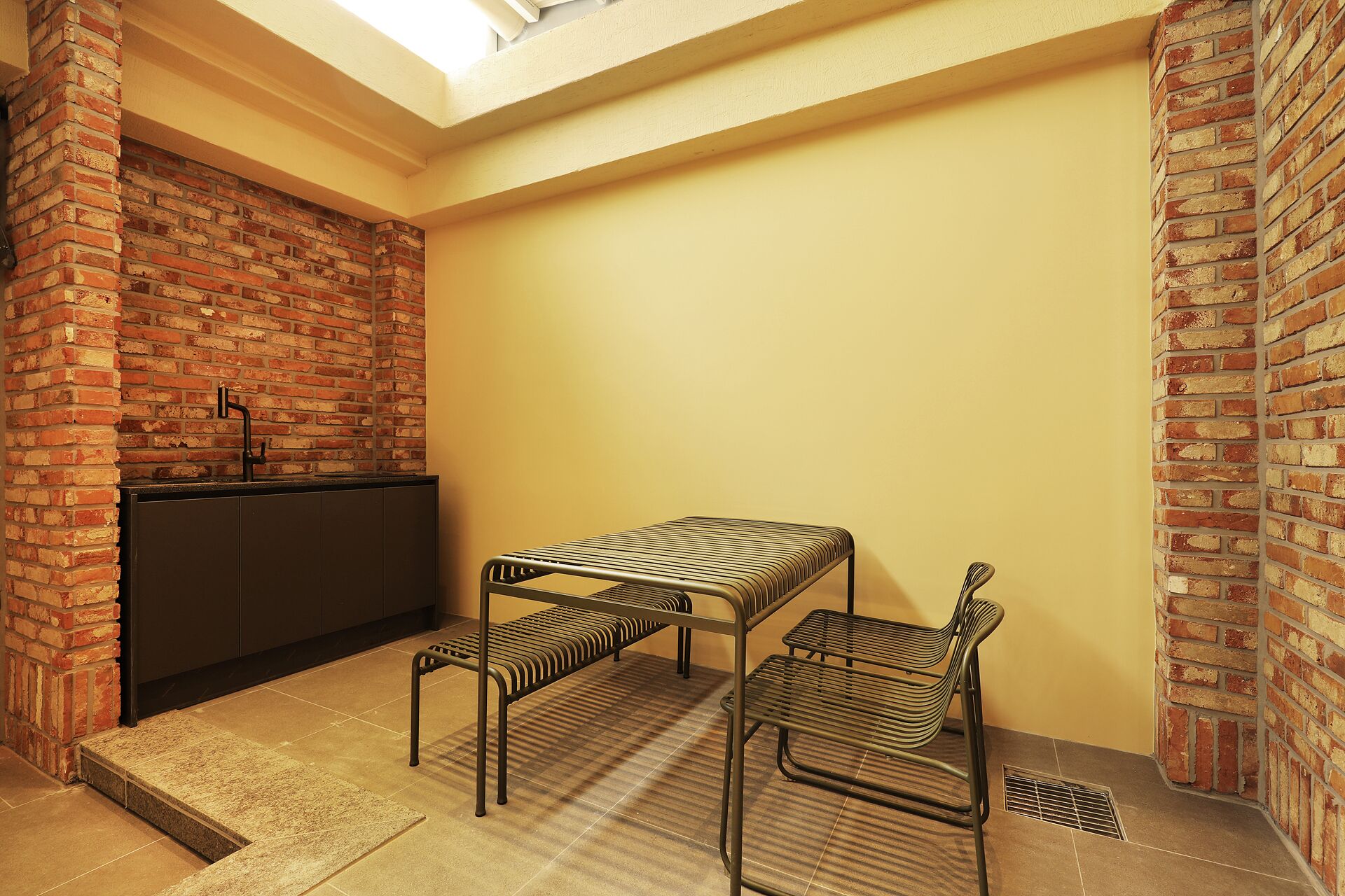 Seoul Inn Hotel by the Designers