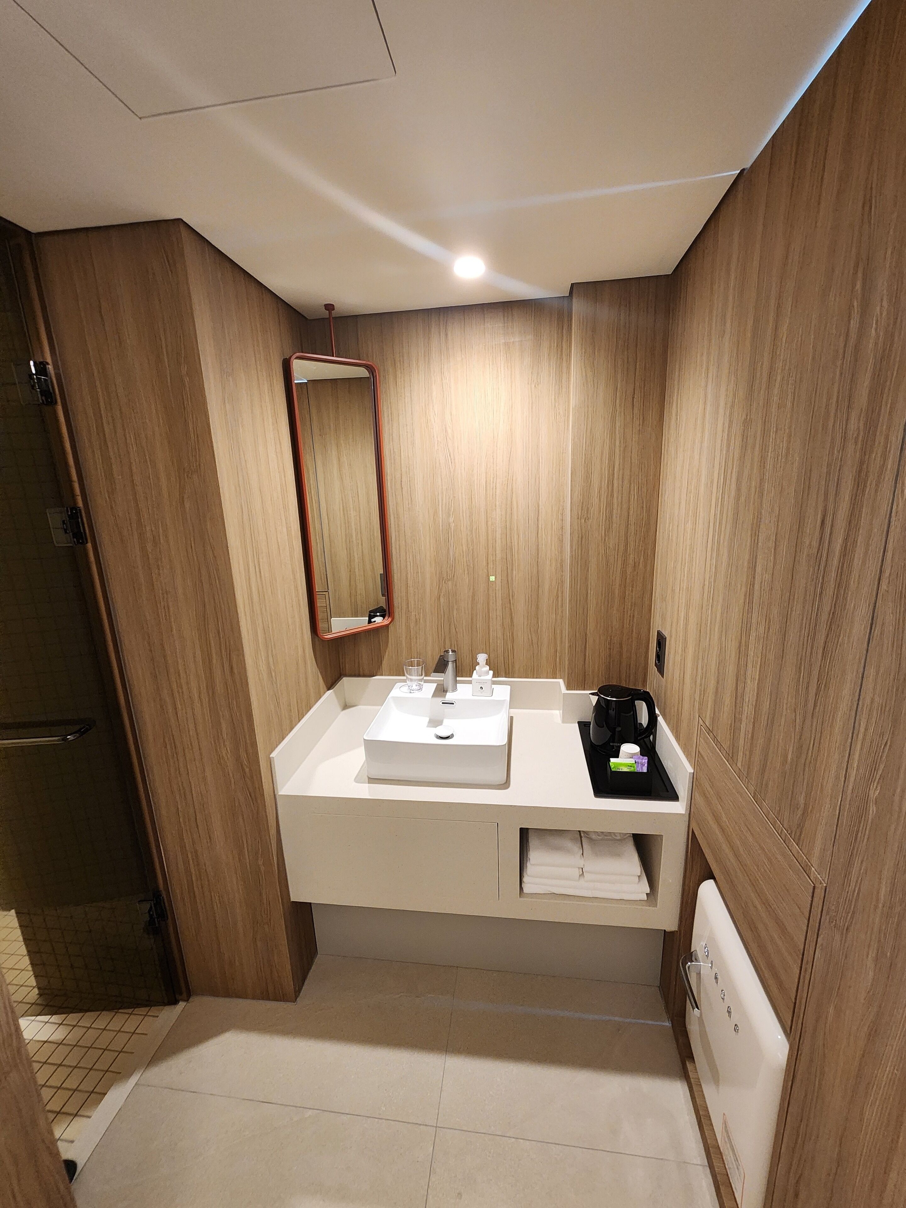 Seoul Inn Hotel by the Designers
