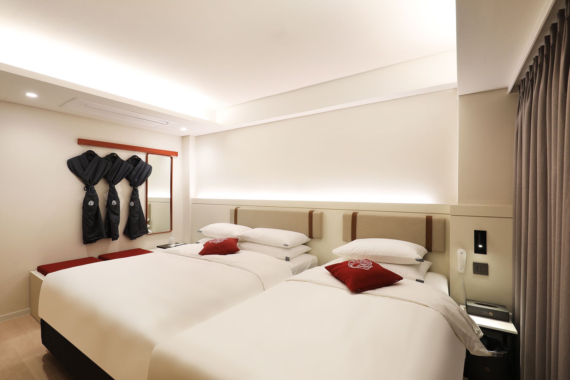 Seoul Inn Hotel by the Designers