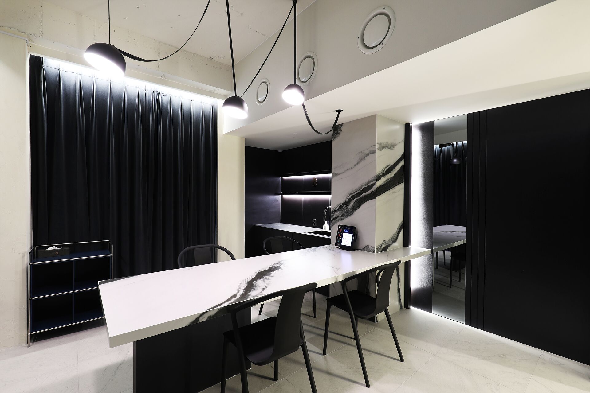 Seoul Inn Hotel by the Designers