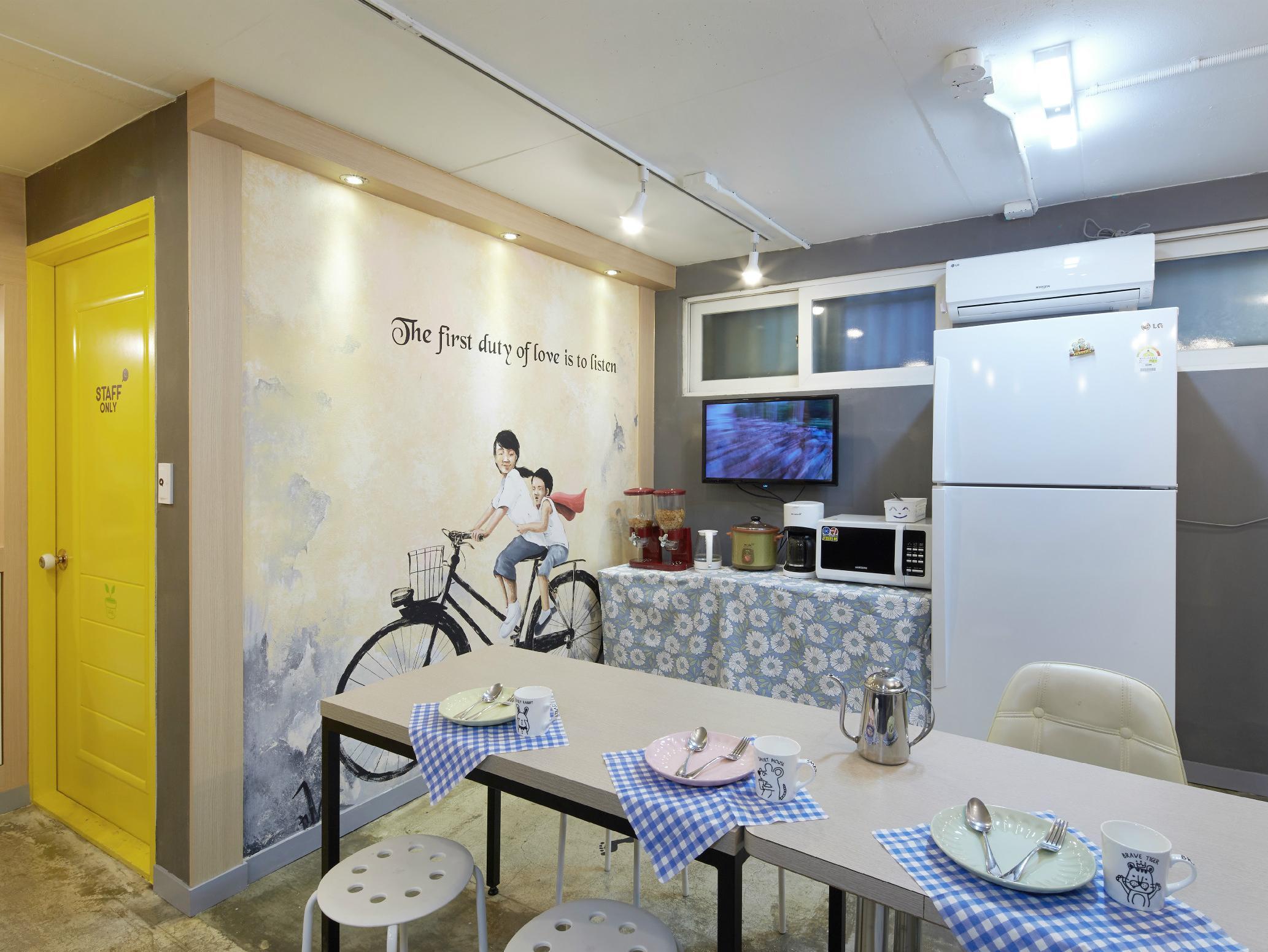 Seoul Station Pencil Hostel