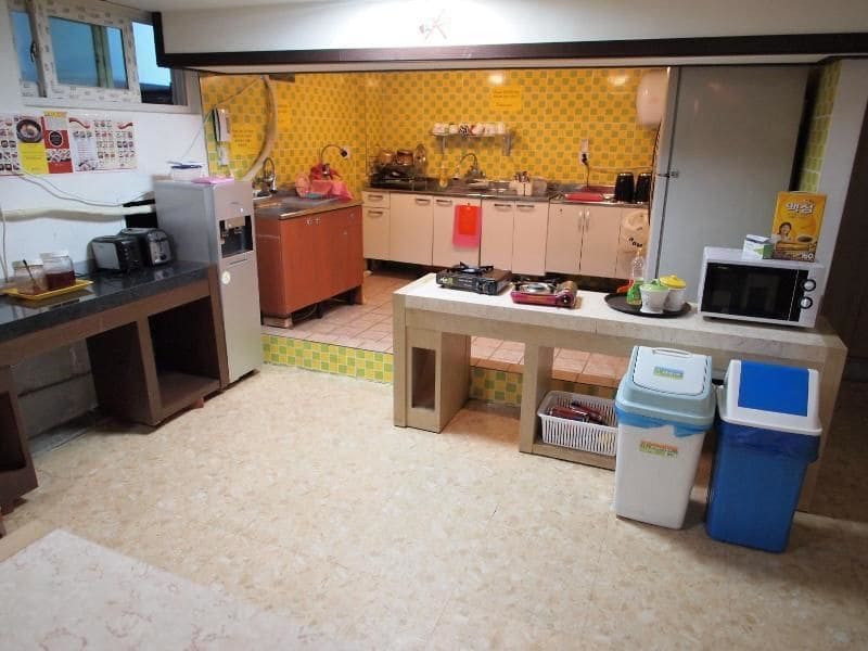 Shinchon Hostel