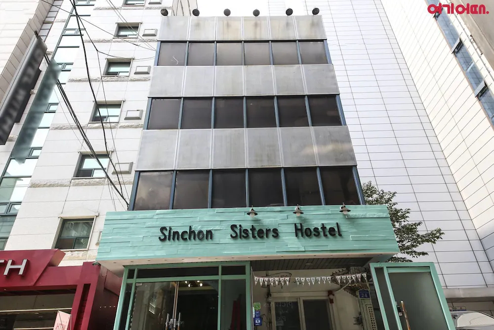 Sinchon Sisters Hostel