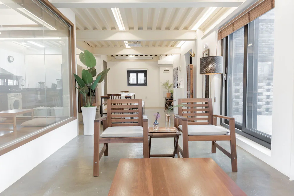 Sio Hostel L-Suite