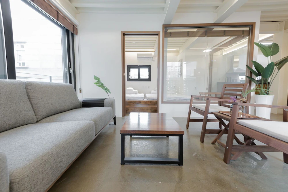 Sio Hostel L-Suite