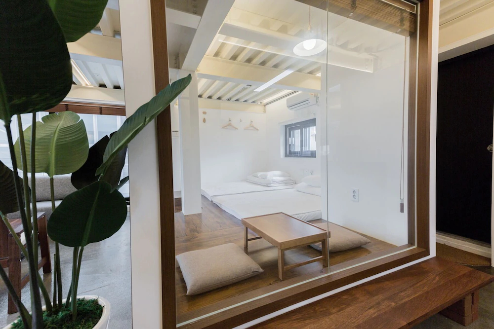 Sio Hostel L-Suite