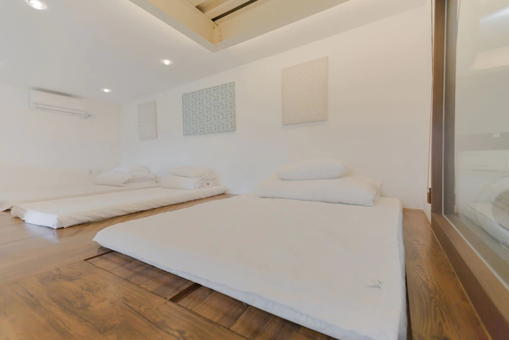Sio Hostel L-Suite
